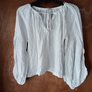 C'isa  woman's blouse